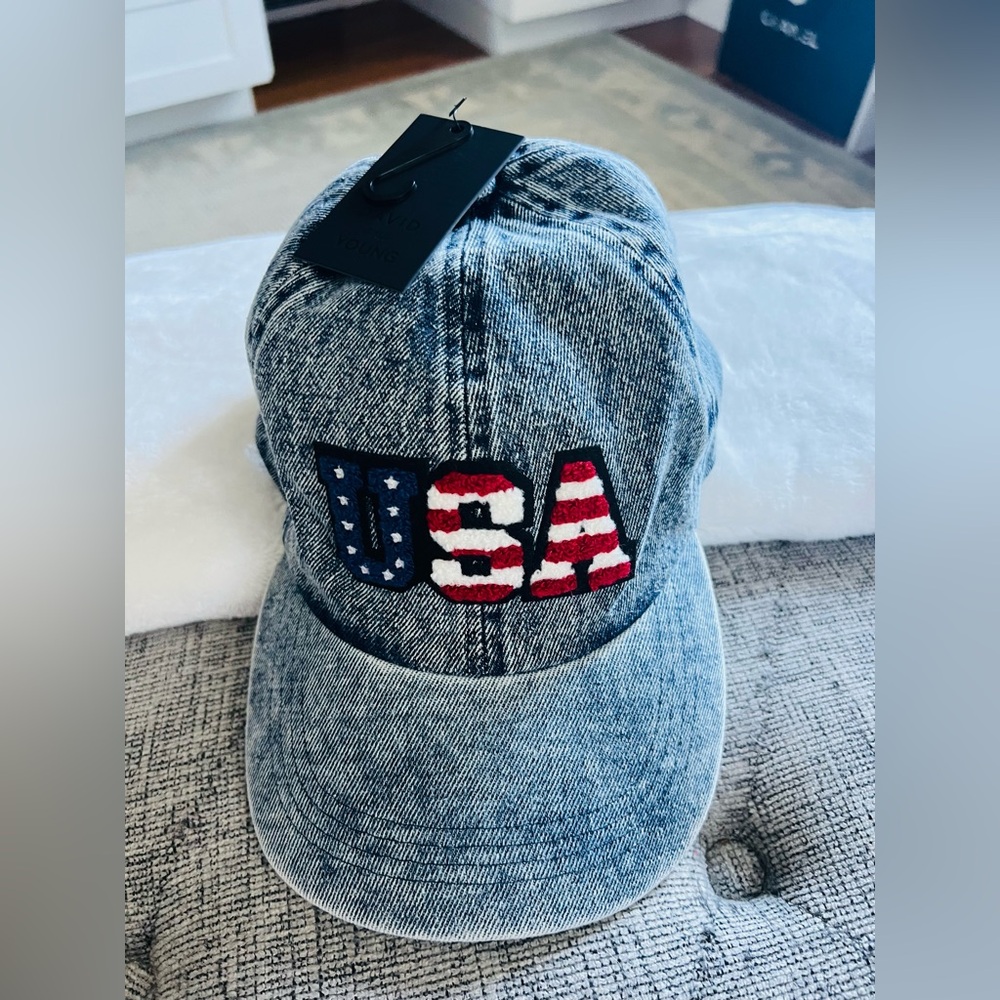 Denim USA Hat - NWT ❤️💙🤍